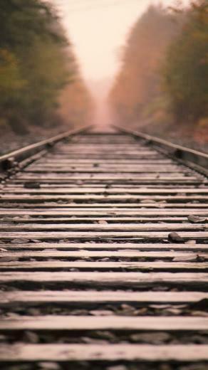 Wallpaper iPhone Railroad Tracks HD