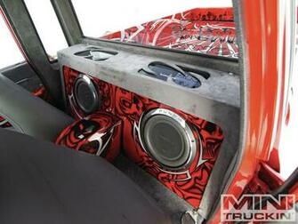 Toyota Xtra Cab Rockford Fosgate Subwoofers Photo