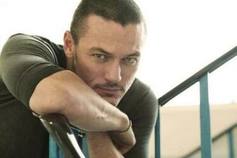 Luke Evans Photos Pictures Stills Image Wallpaper Gallery