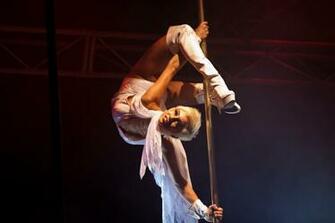 Hollywood Hoties Pole Dance Champion