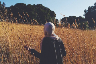 Hijab Girl Wallpaper