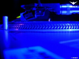 Wallpaper Turntables