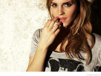Emma Watson Hollywood Girl Wallpaper Taste