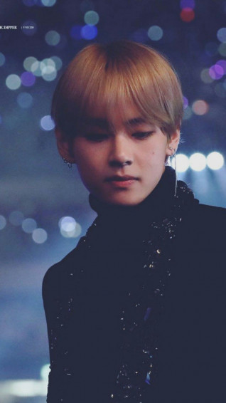 Tae Hyung Desktop Wallpaper On