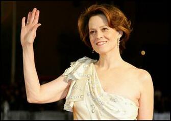 Sigourney Weaver Wallpaper Collection For