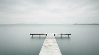 White Minimalist HD Wallpaper For