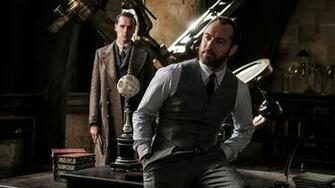 Jude Law As Albus Dumbledore Fantastic Beasts Wallpaper