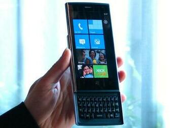 Dell Windows Mobile Qwerty Venue Pro