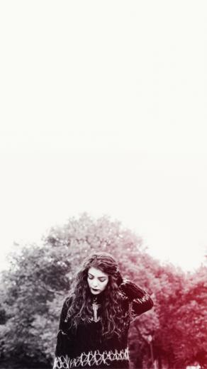 Lorde iPhone Wallpaper