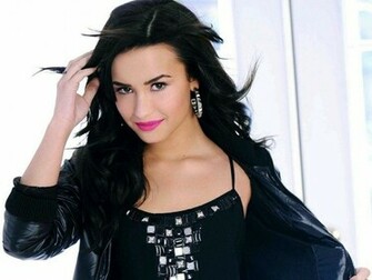 Demi Lovato Wallpaper HD