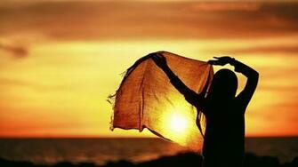 Wallpaper Silhouette Hand Shawl Sun Sunset Peace Serenity