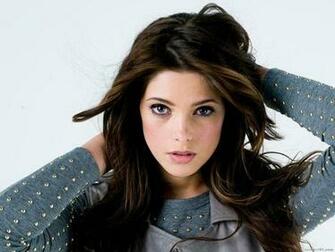 Hollywood Amp Bollywood Ashley Greene Wallpaper