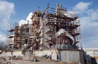 Disney World The Haunted Mansion Delightfully Unlivable