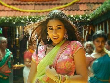 Atrangi Re Song Chaka Chak Sara Ali Khan Dances On Her Hubby