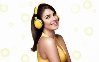 Chopra HD Wallpaper Priyanka Desktop Background