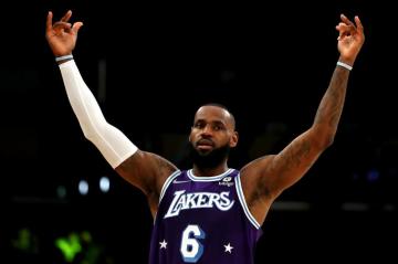 Lebron James Ties Michael Jordan In Unique Scoring Achievement