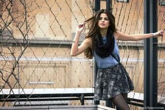 Selena Gomez HD Wallpaper Female Celebrities