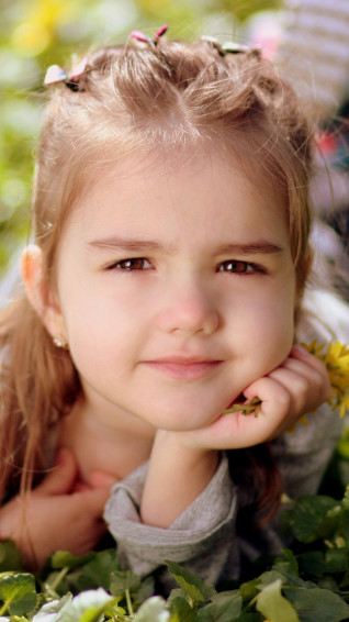 Cute Baby Girl Picture Wallpaper