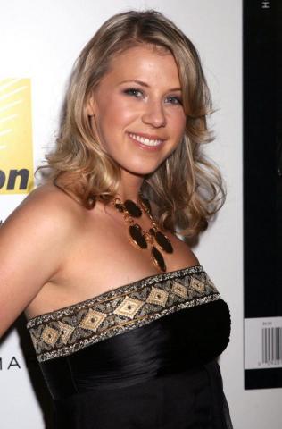 Antonio Lax Pintado On Sch Nheit Jodie Sweetin