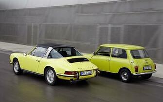 Classic Mini And Porsche Motion Wallpaper