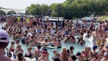After Crowding At Lake Of The Ozarks Missouri Officials Urge