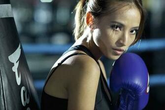 Female Fighter Closeup HD Wallpaper Background