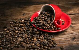 Red Cup And Coffee Beans Wallpaper