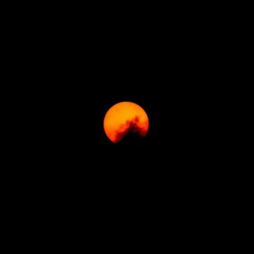 Orange Moon Minimal Wallpaper iPad Pro Retina