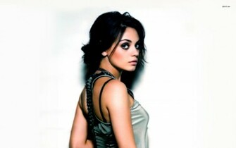 Mila Kunis Wallpaper Celebrity