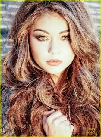 Sarah Hyland Beautiful Female Celebrities Photo