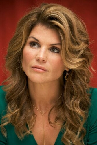 Lori Loughlin iPhone HD Wallpaper