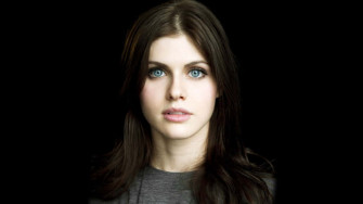 Alexandra Daddario Background Wallpaper