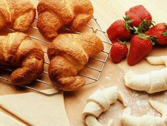 Croissant Wallpaper