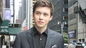 Nick Robinson Cast In Jurassic World Showbiz Entertainment Stv