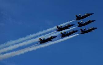 Blue Angels Flying Dpictures Fleetweek