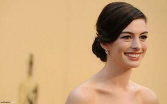 Anne Hathaway Wallpaper