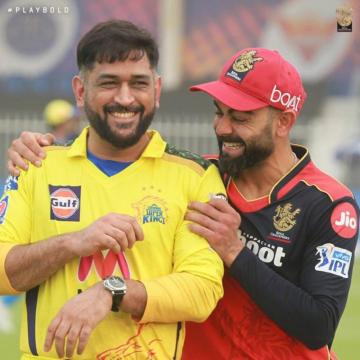 Ipl Virat Kohli Ms Dhoni S Bromance Goes Viral See Pics