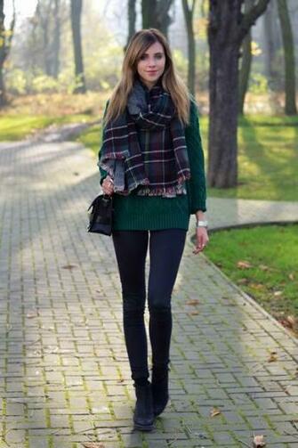 Wallpaper Zara Plaid Scarf Black