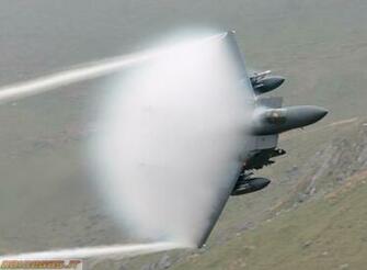 15e Strike Eagle Pops Flares HD Wallpaper F