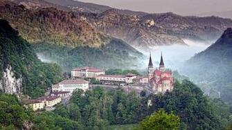 Wallpaper Covadonga Spain City Nature Hill Castle Laptop