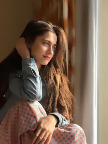 Sanjeeda Sheikh Hot In Bikini Pictures New HD Image