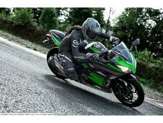 Kawasaki Ninja 250r Wallpaper