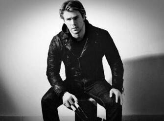 Chris Hemsworth Wallpaper