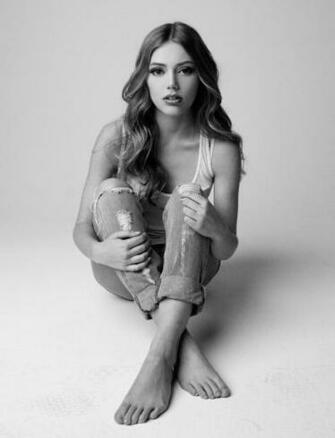 Grace Van Dien S Feet Wikifeet