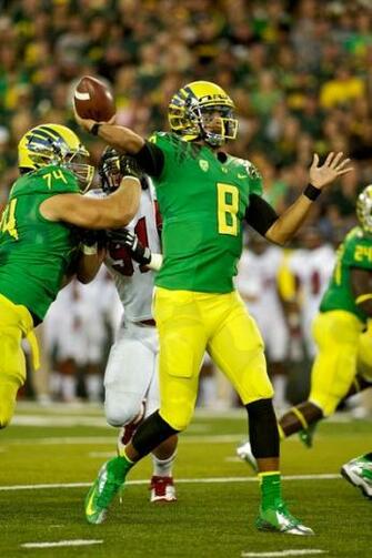 Marcus Mariota Quarterback Of The Oregon Ducks