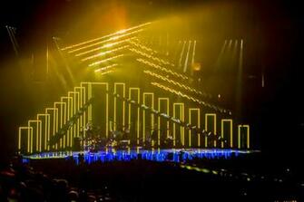 Maroon Kicks Off World Tour With Clay Paky Mythos Fixtures And
