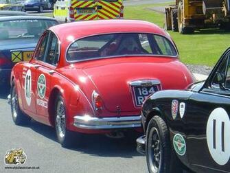 Classic Car Wallpaper To Featuring Old Cars