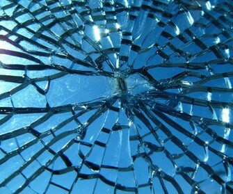 Broken Glass Wallpaper Screensaver Pre Id
