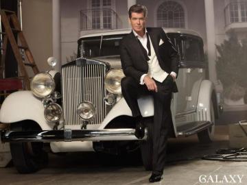 Pierce Formal Yet Casual Brosnan James Bond Style