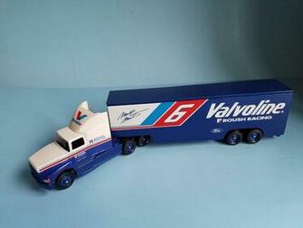 Winross American Racing Scene Mark Martin Valvoline Hauler